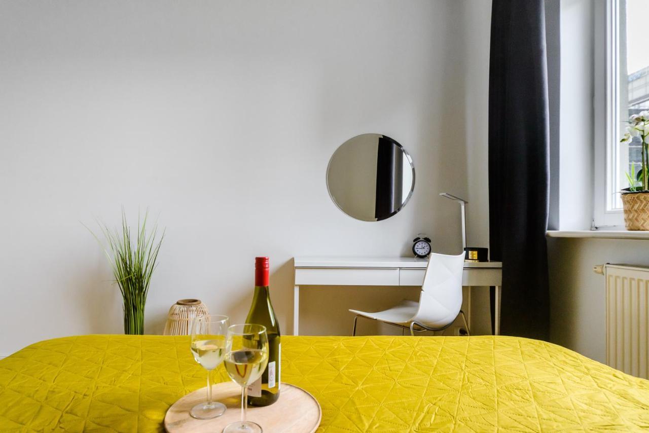 Family Apartment With A Terrace On Aleje Jerozolimskie Varsóvia Exterior foto